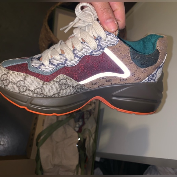 Brand new worn one time for a hour too small - Picture 3 of 5